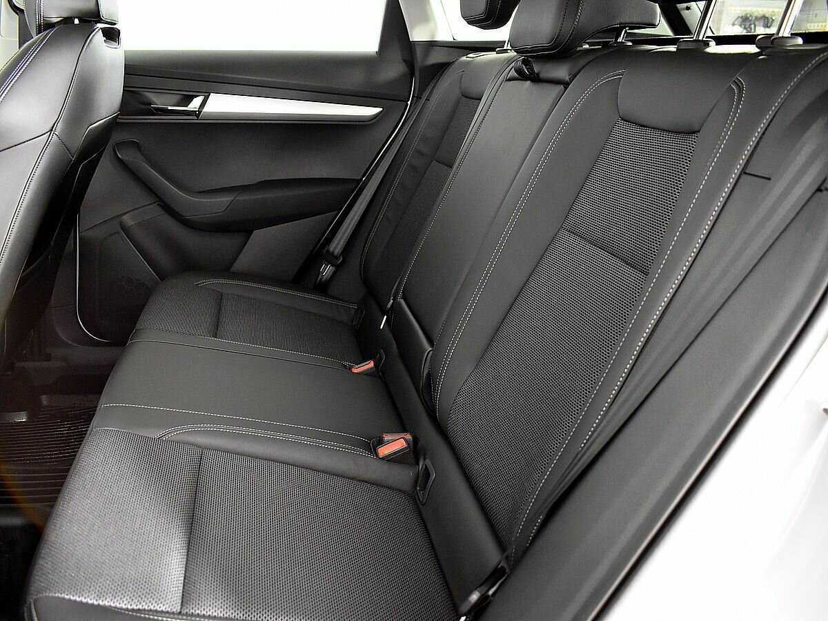 Skoda Karoq б/у, 2022, Автоматическая. Фото: #8