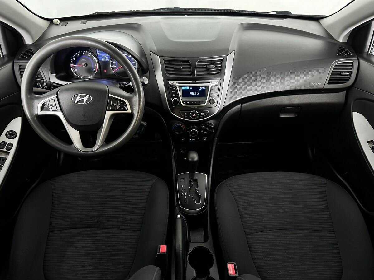 Hyundai Solaris б/у, 2015, Автоматическая. Фото: #8