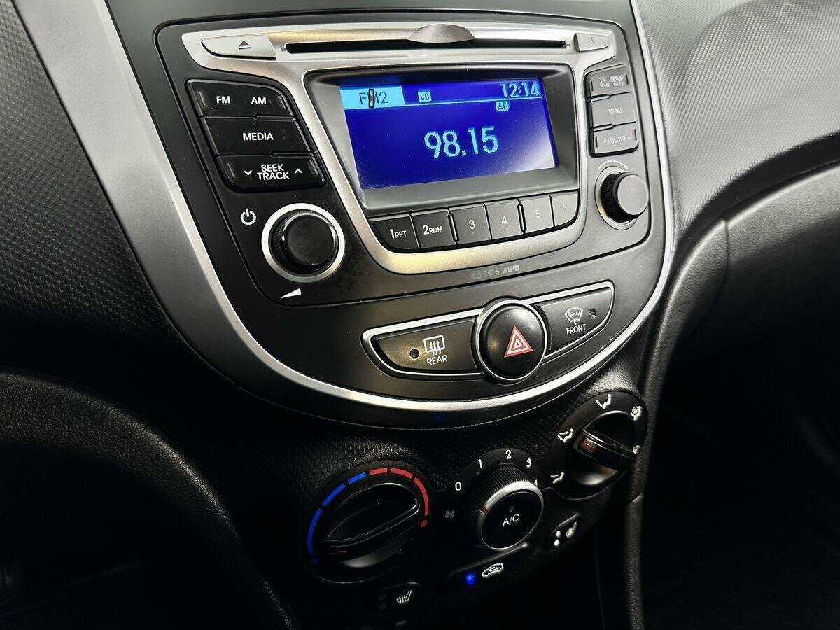 Hyundai Solaris б/у, 2015, Автоматическая. Фото: #11