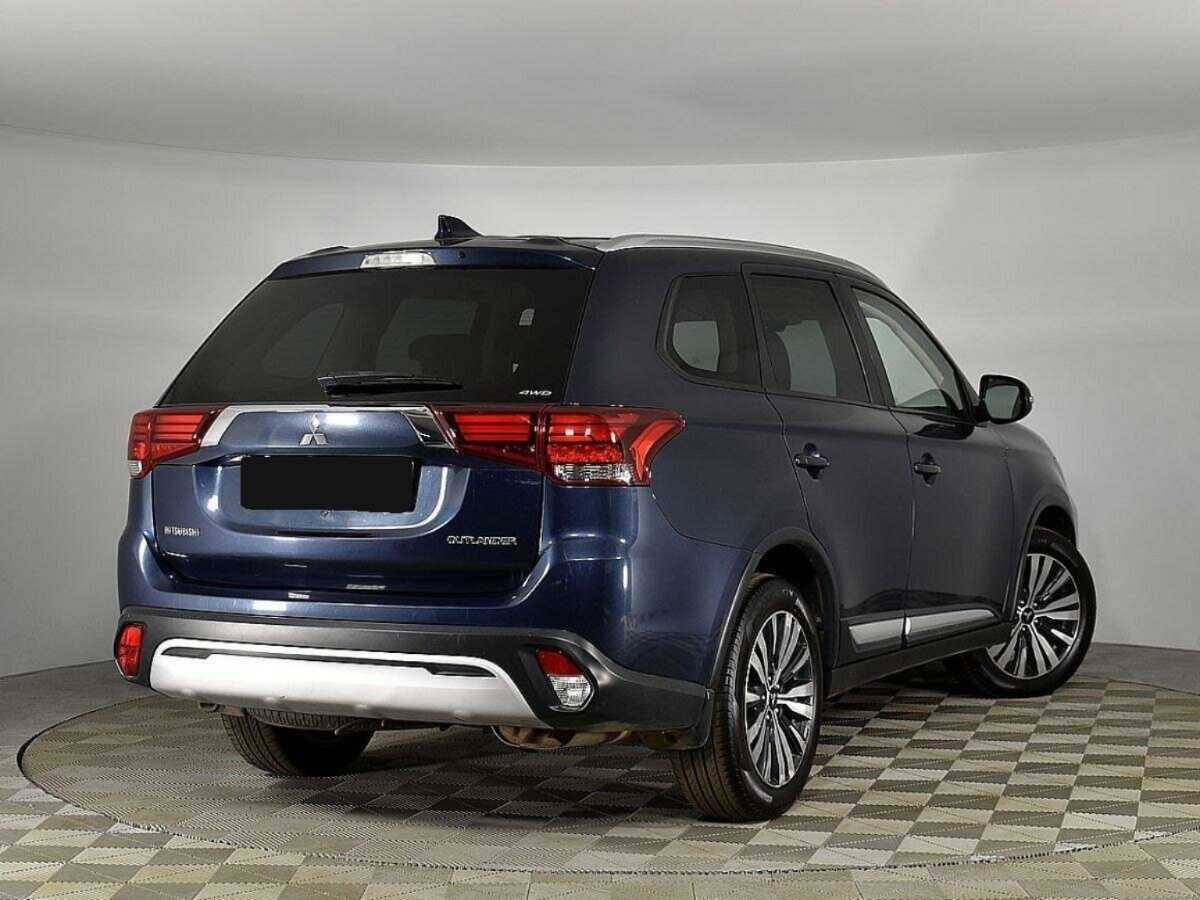 Mitsubishi Outlander б/у, 2018, Вариатор. Фото: #1