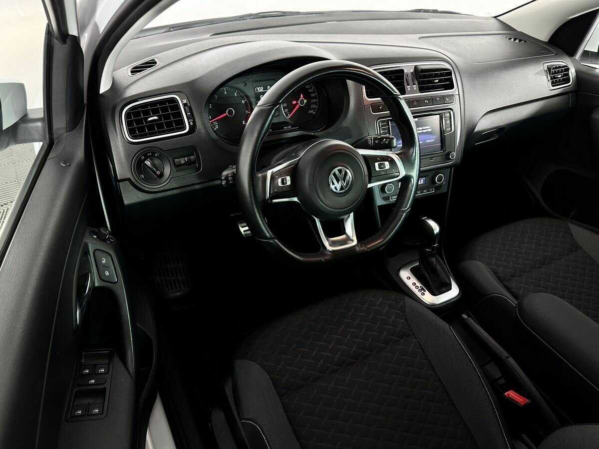 Volkswagen Polo б/у, 2018, Автоматическая. Фото: #6