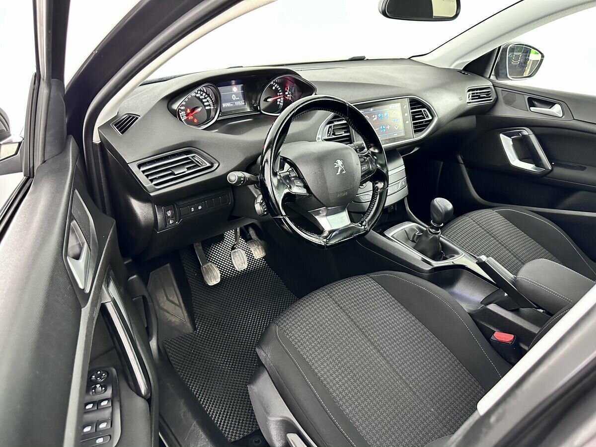 Peugeot 308 б/у, 2018, Механическая. Фото: #5