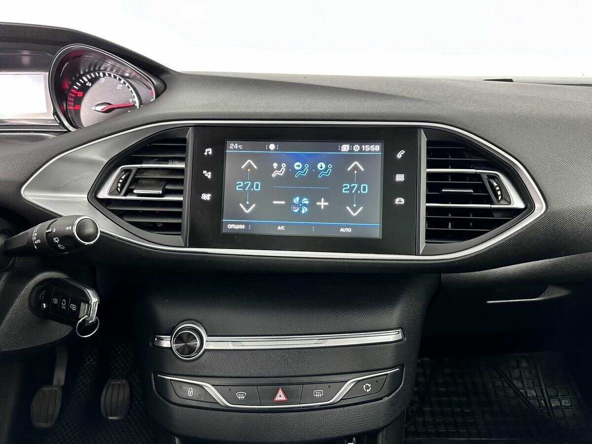 Peugeot 308 б/у, 2018, Механическая. Фото: #10