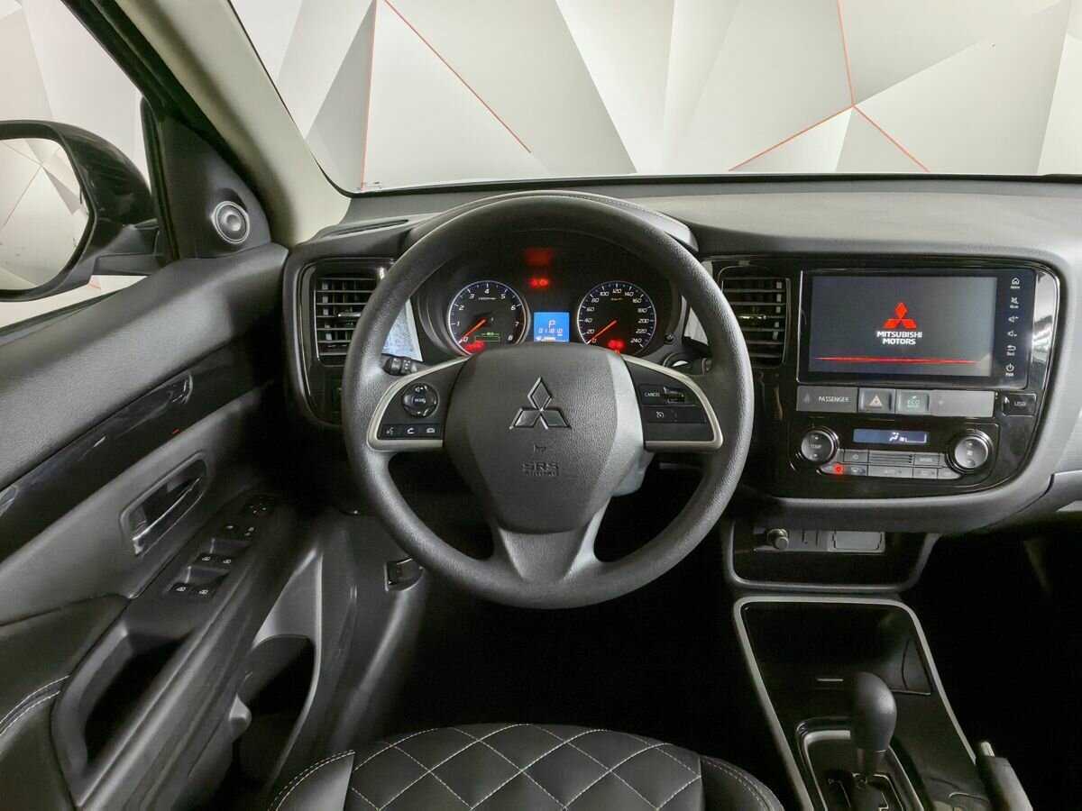 Mitsubishi Outlander б/у, 2022, Вариатор. Фото: #9