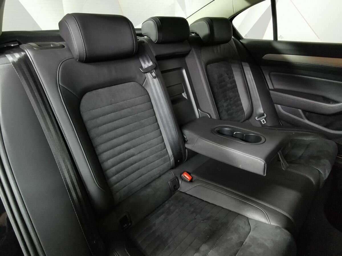 Volkswagen Passat б/у, 2019, Роботизированная. Фото: #12