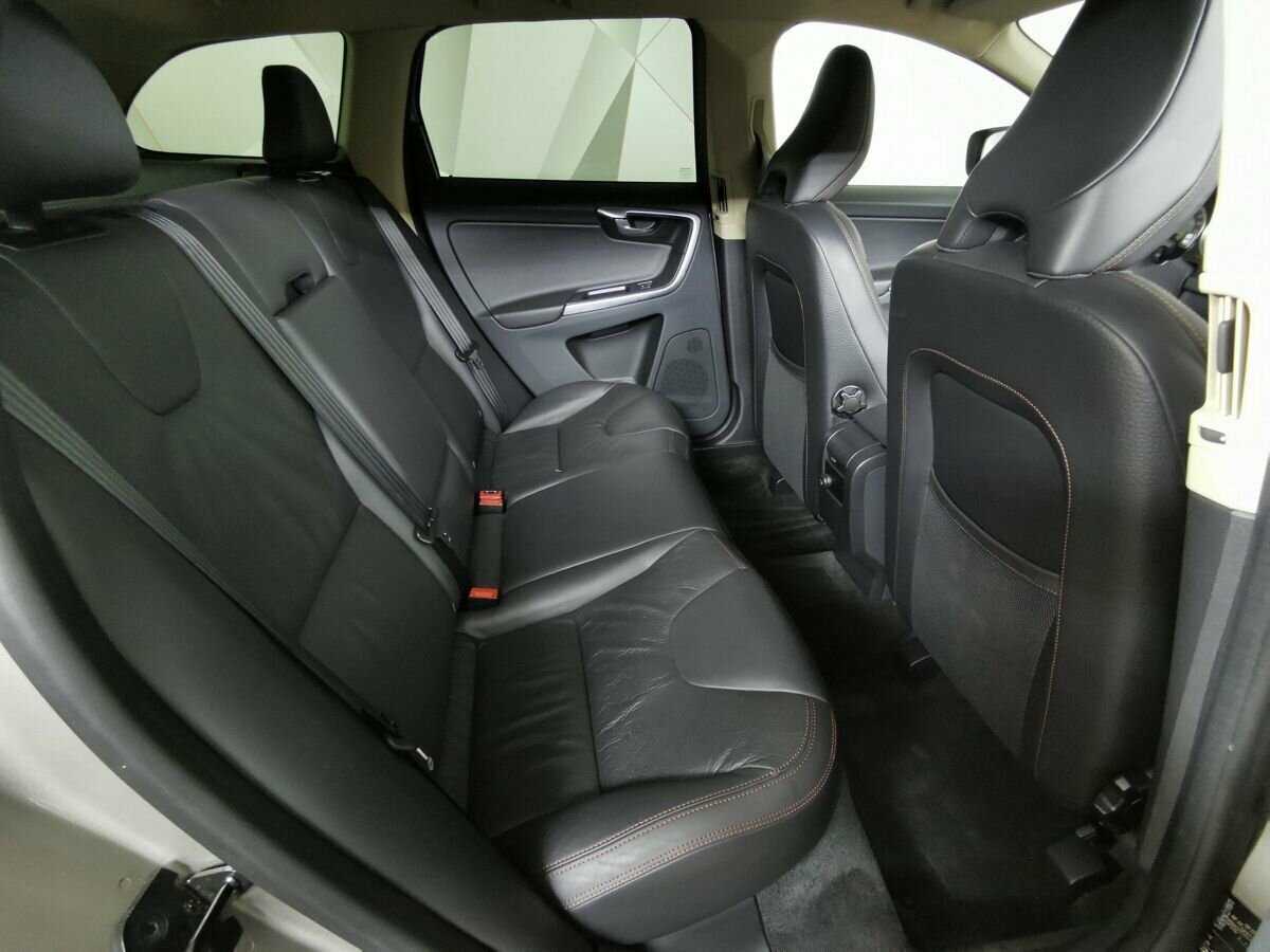 Volvo XC60 б/у, 2012, Автоматическая. Фото: #11