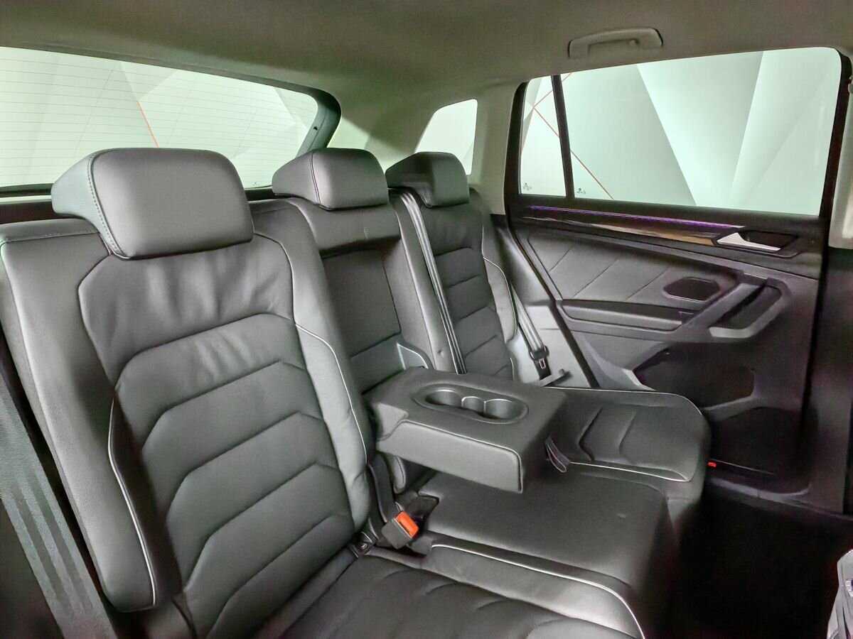 Volkswagen Tiguan б/у, 2021, Роботизированная. Фото: #12