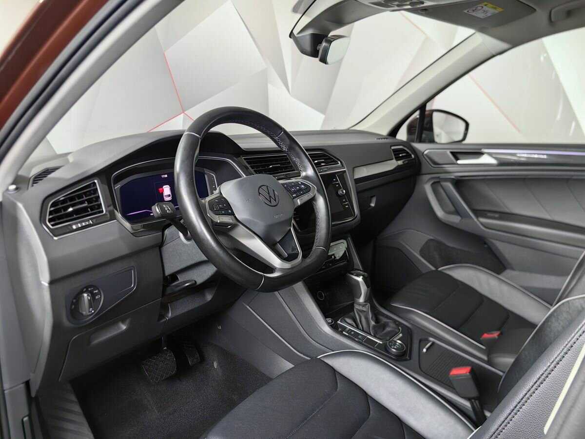 Volkswagen Tiguan б/у, 2021, Роботизированная. Фото: #13