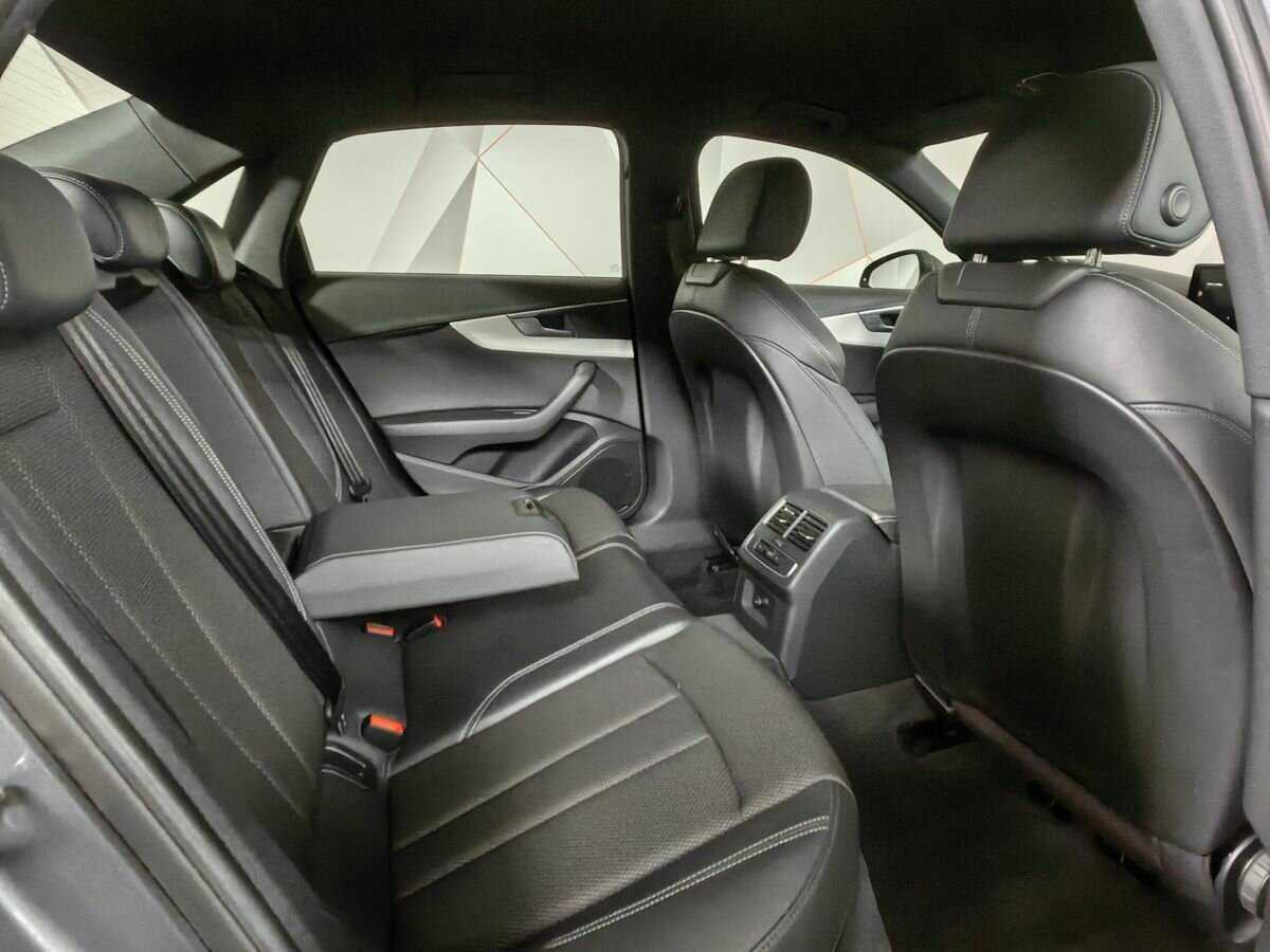 Audi A4 б/у, 2016, Роботизированная. Фото: #11