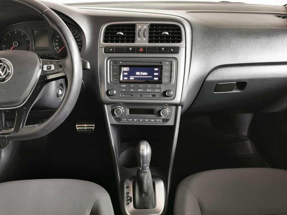 Volkswagen Polo б/у, 2016, Автоматическая. Фото: #10