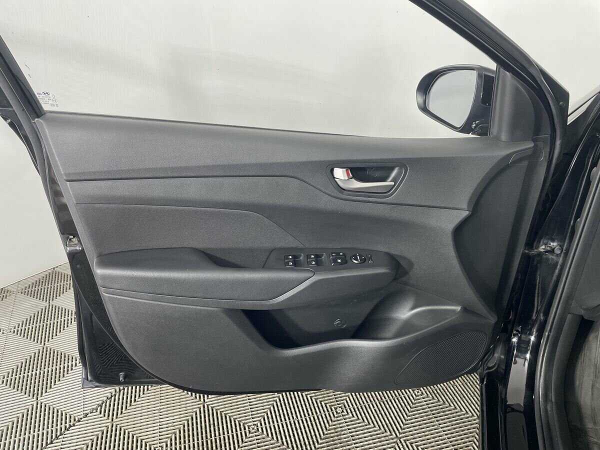 Hyundai Solaris б/у, 2017, Механическая. Фото: #7