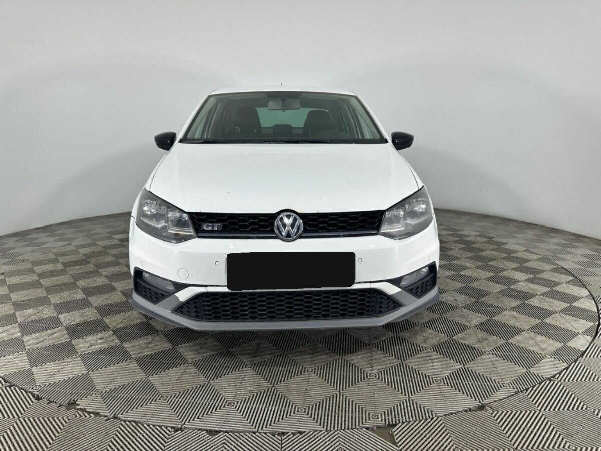 Volkswagen Polo б/у, 2018, Механическая. Фото: #1