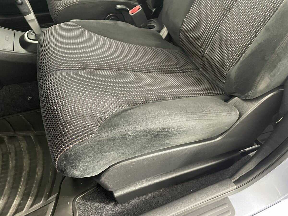 Nissan Tiida б/у, 2013, Автоматическая. Фото: #9