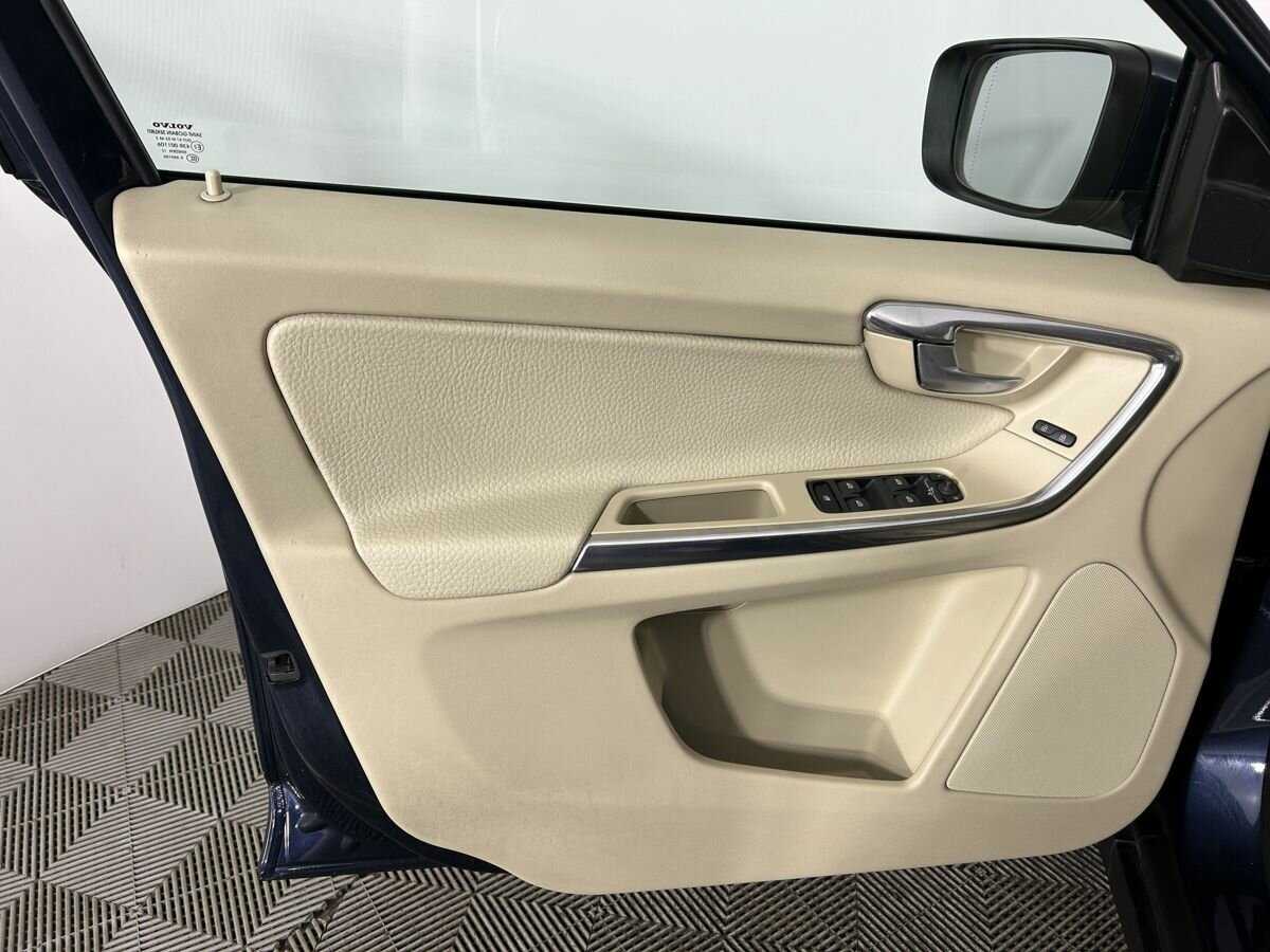 Volvo XC60 б/у, 2012, Автоматическая. Фото: #7