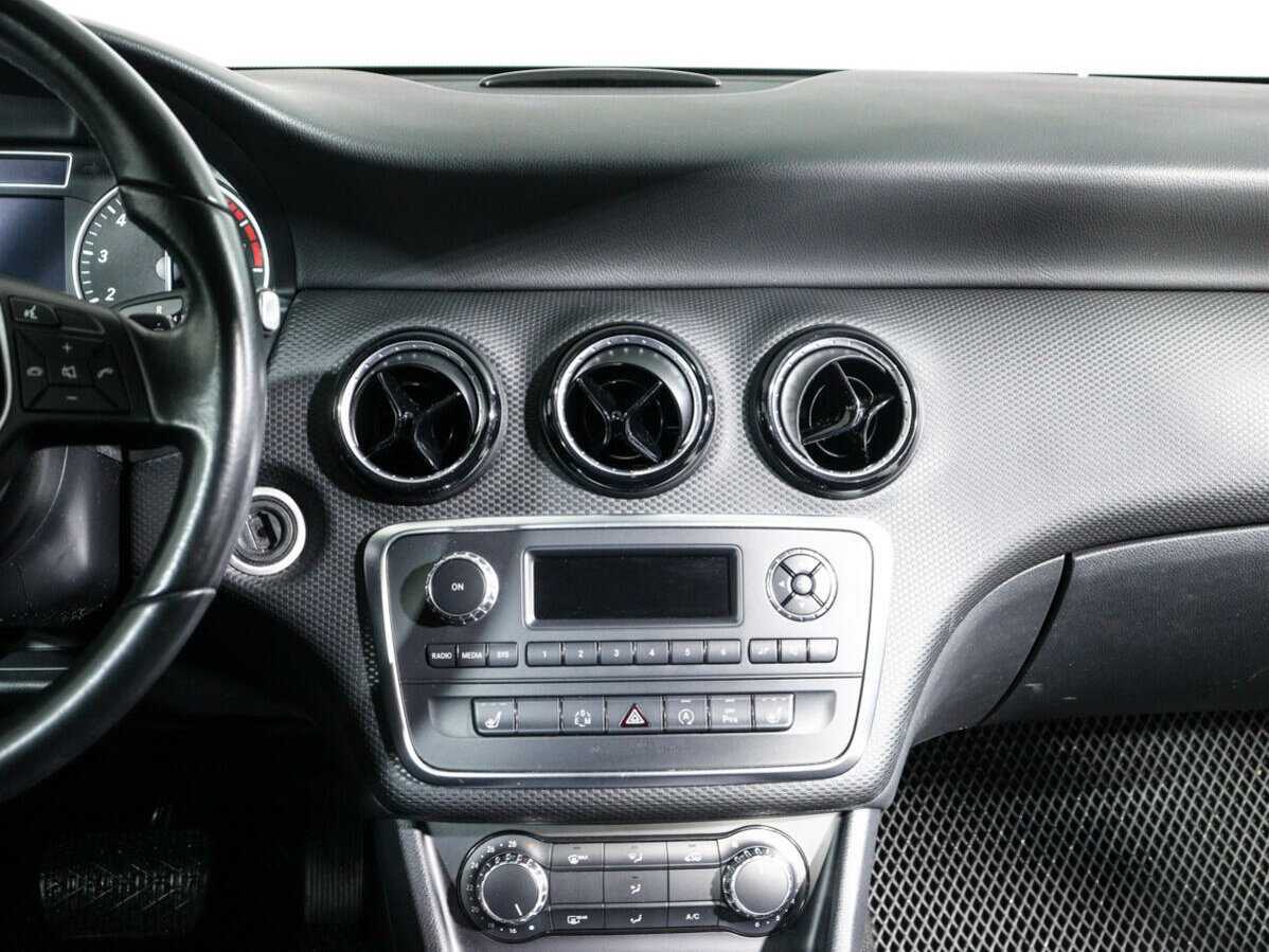 Mercedes-Benz A-Класс б/у, 2015, Роботизированная. Фото: #12