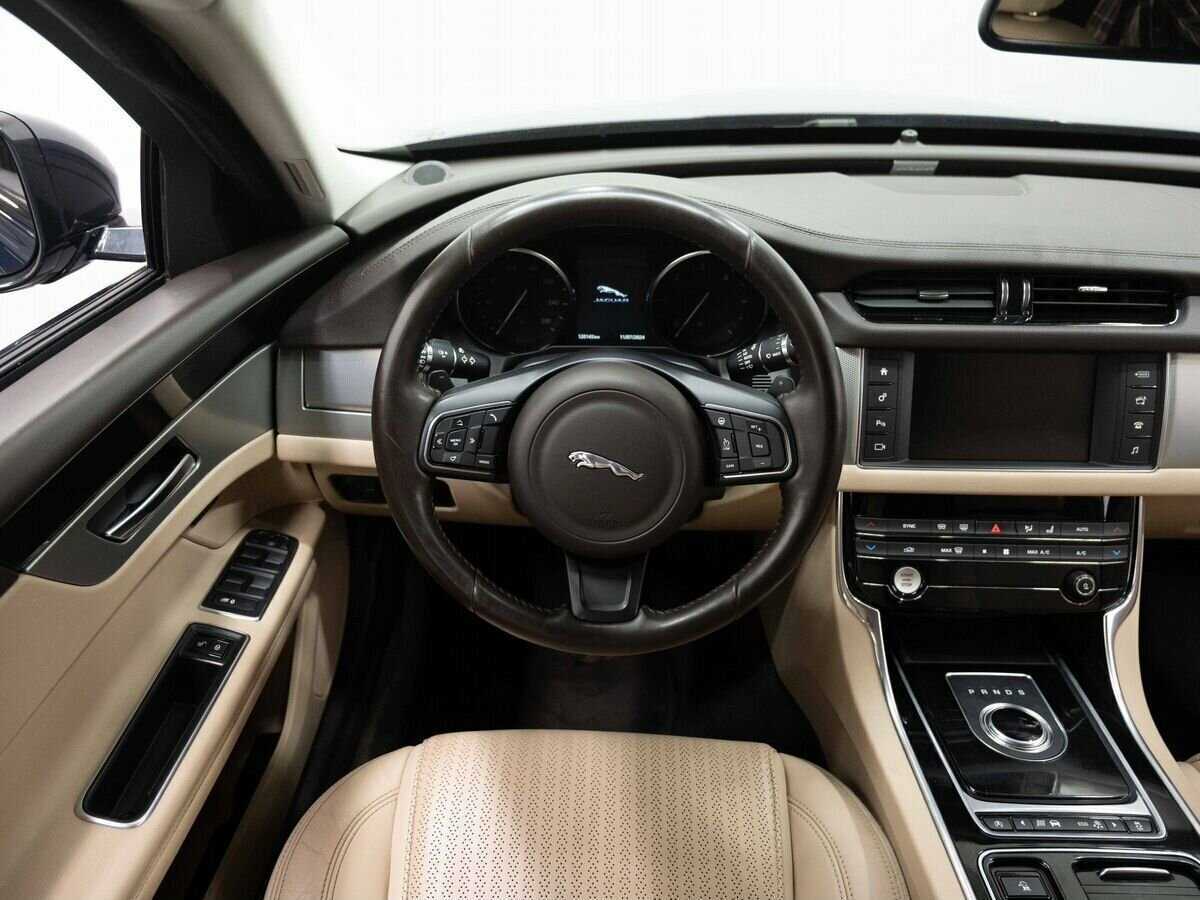 Jaguar XF б/у, 2017, Автоматическая. Фото: #16