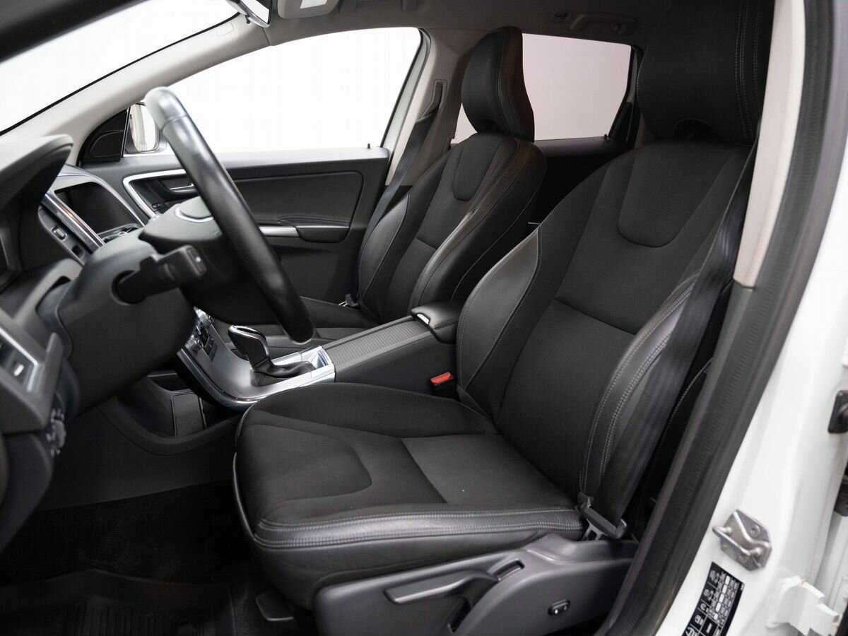 Volvo XC60 б/у, 2017, Автоматическая. Фото: #7