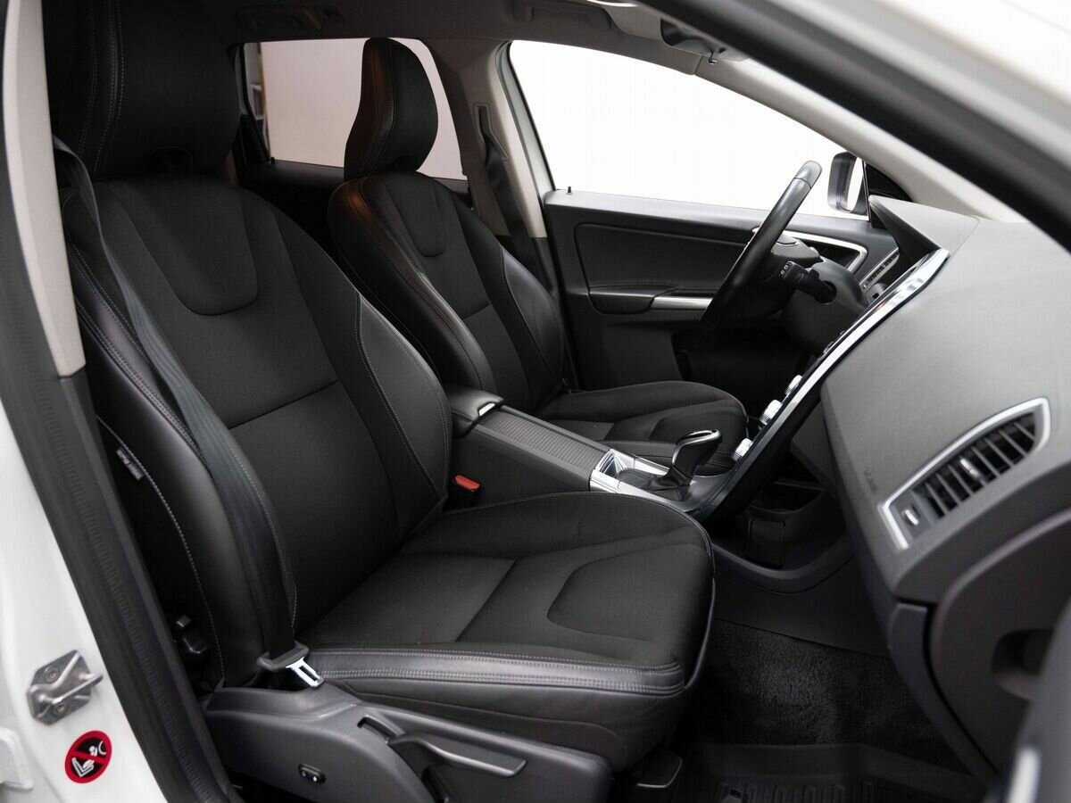 Volvo XC60 б/у, 2017, Автоматическая. Фото: #11