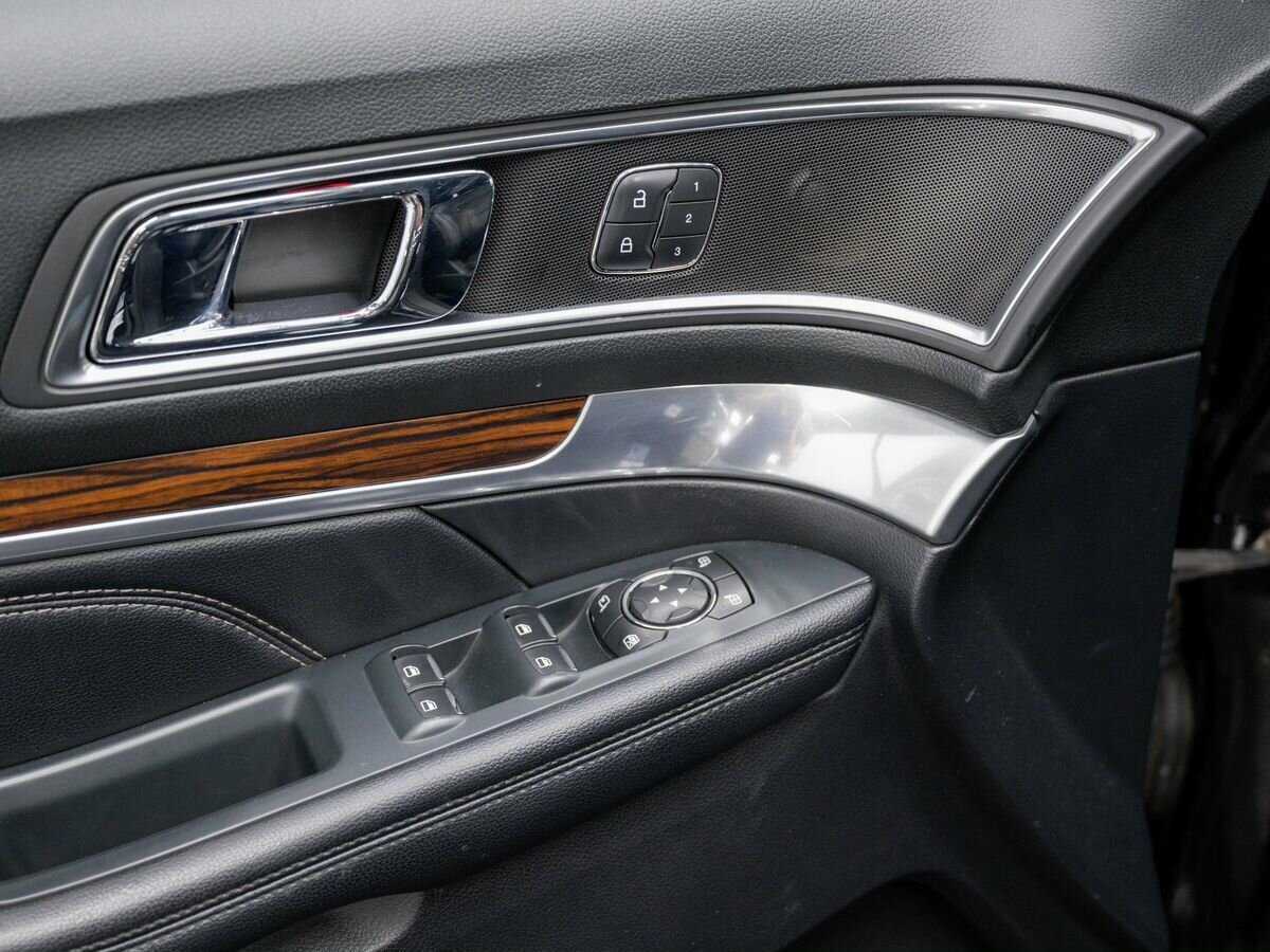 Ford Explorer б/у, 2018, Автоматическая. Фото: #13