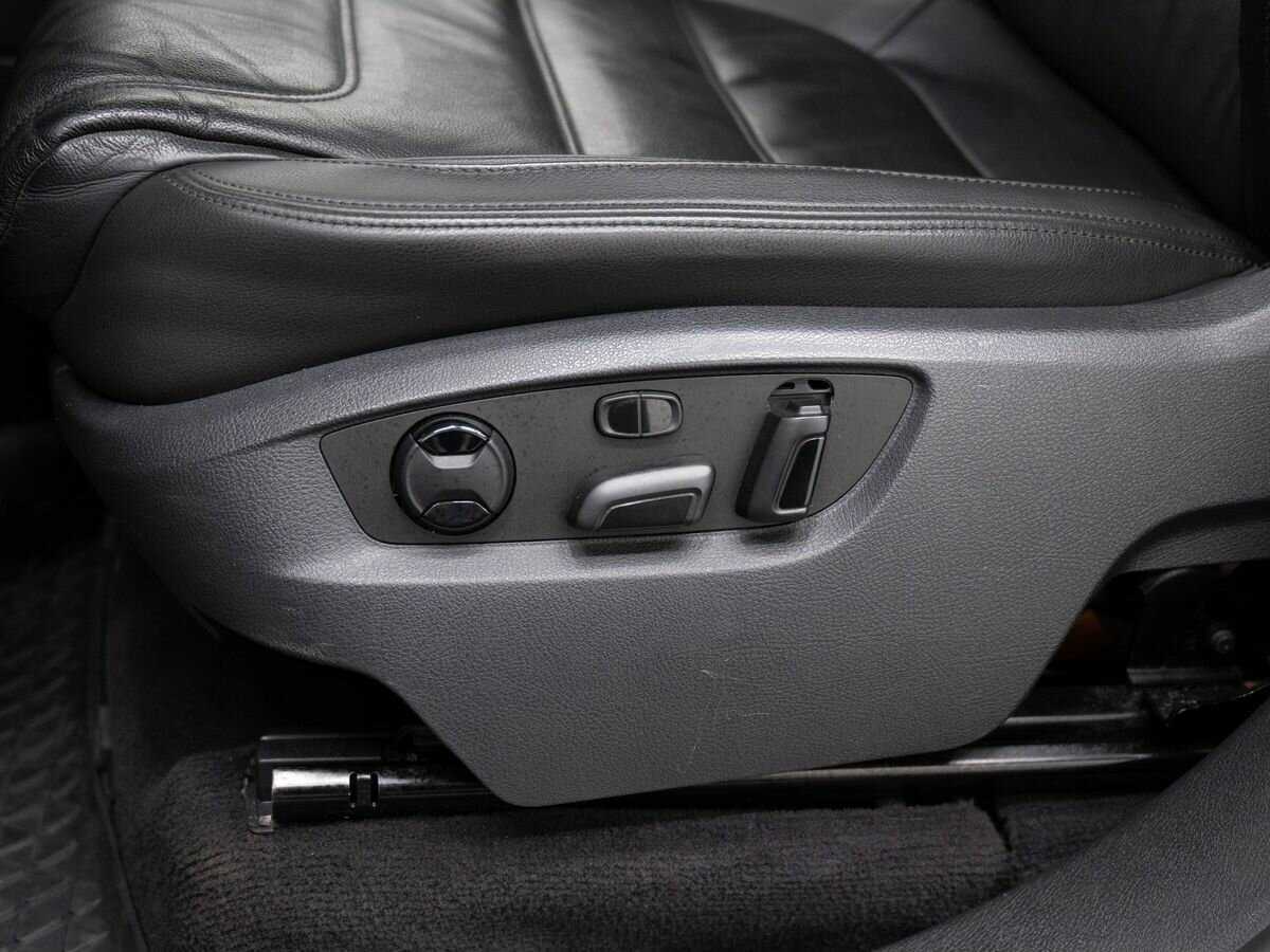 Volkswagen Touareg б/у, 2015, Автоматическая. Фото: #15