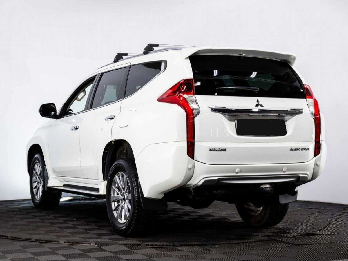 Mitsubishi Pajero Sport б/у, 2017, Автоматическая. Фото: #3