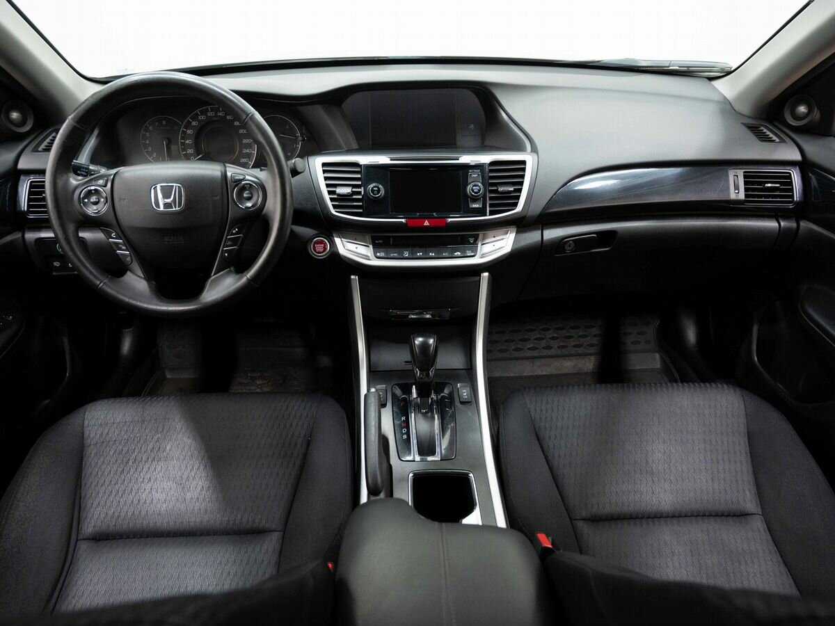 Honda Accord б/у, 2013, Автоматическая. Фото: #12