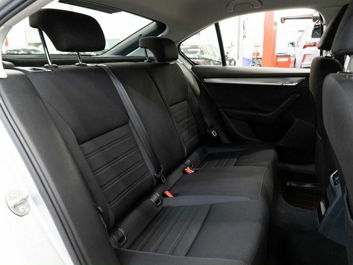 Skoda Octavia б/у, 2017, Роботизированная. Фото: #7