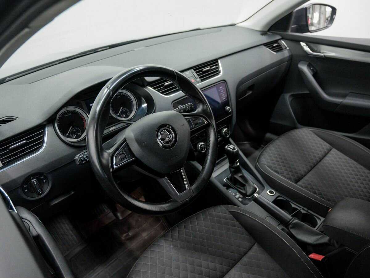 Шкода Октавия б/у, 2017, Роботизированная. Фото: #12