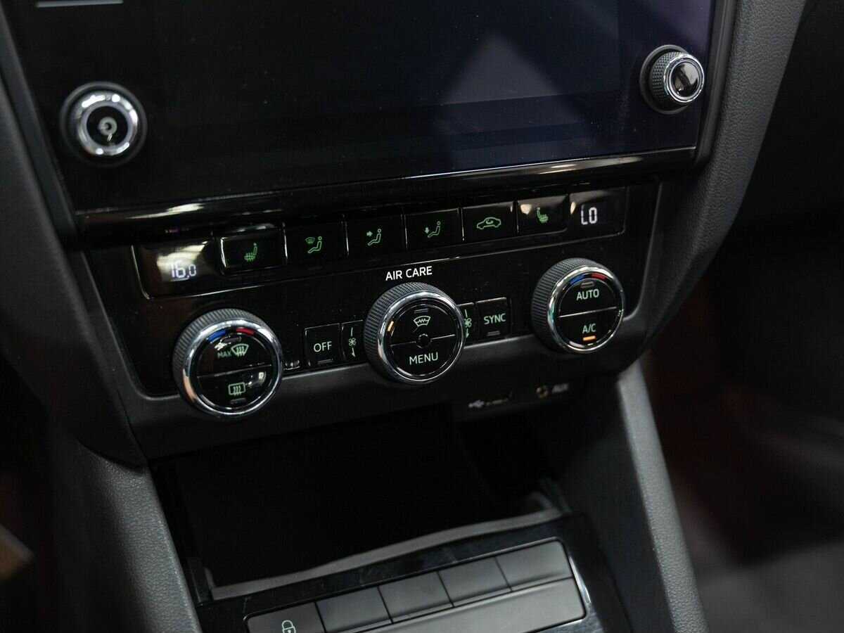 Шкода Октавия б/у, 2017, Роботизированная. Фото: #17