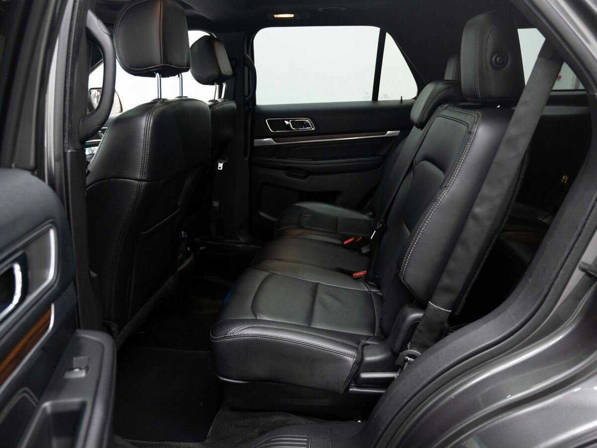 Ford Explorer б/у, 2016, Автоматическая. Фото: #8