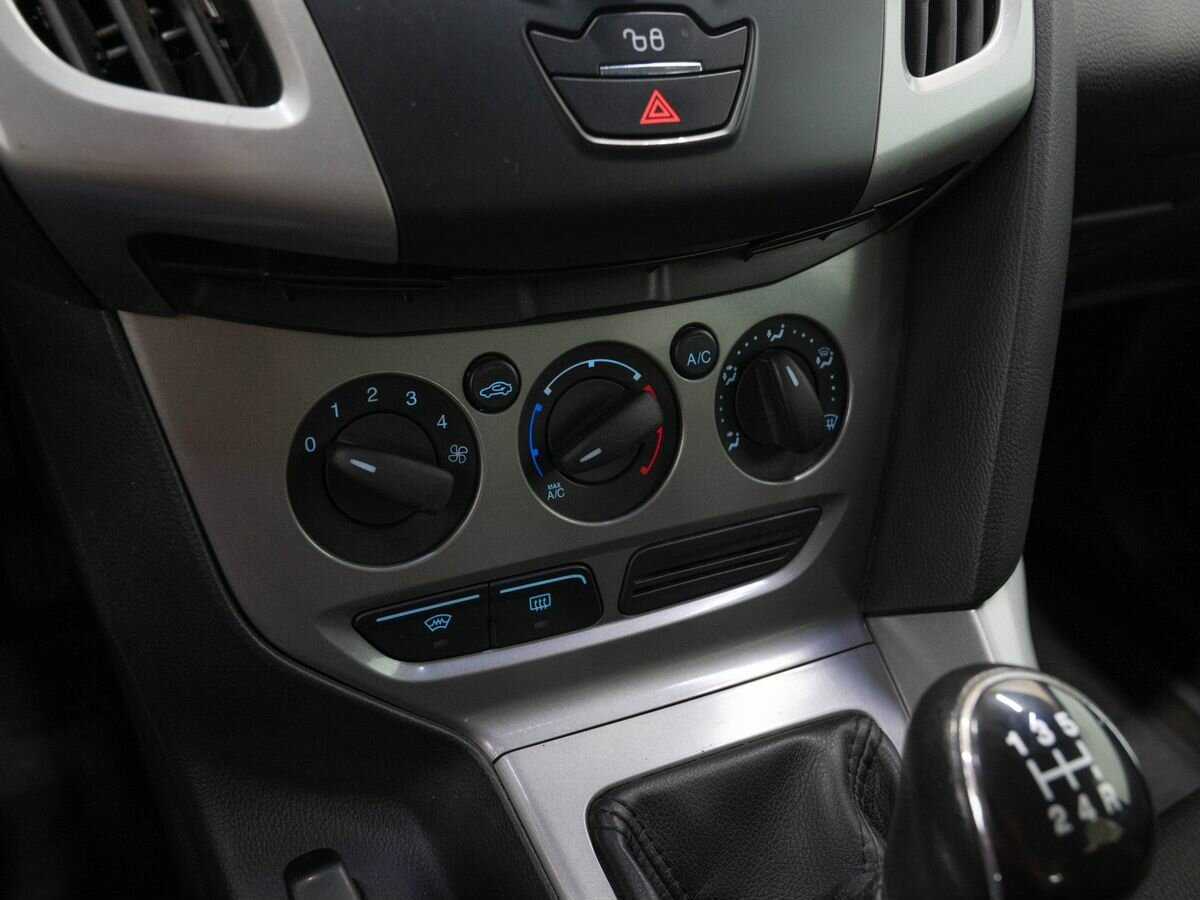 Форд Фокус б/у, 2012, Механическая. Фото: #18