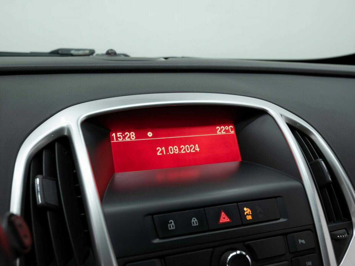 Опель Астра б/у, 2013, Механическая. Фото: #18