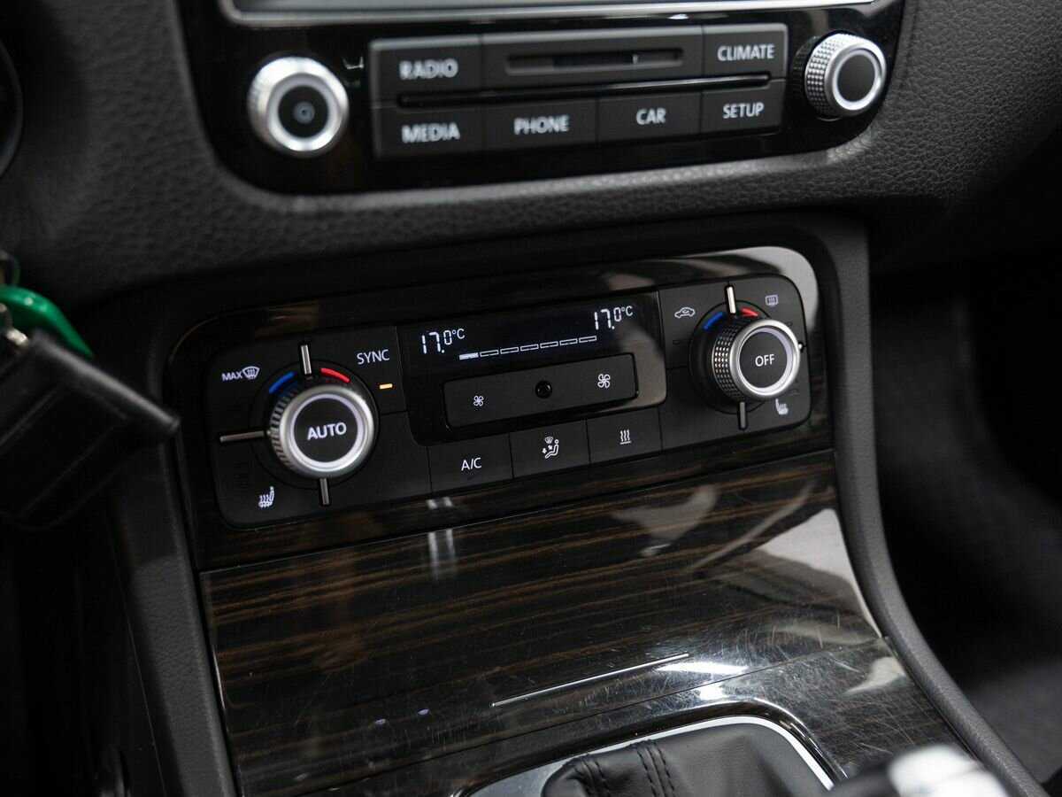 Volkswagen Touareg б/у, 2016, Автоматическая. Фото: #19