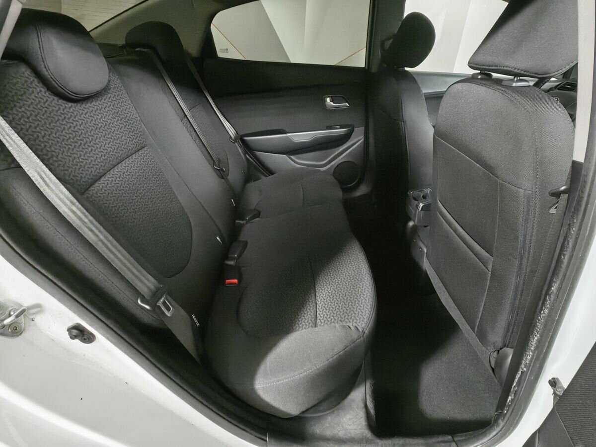 Kia Rio б/у, 2013, Автоматическая. Фото: #11