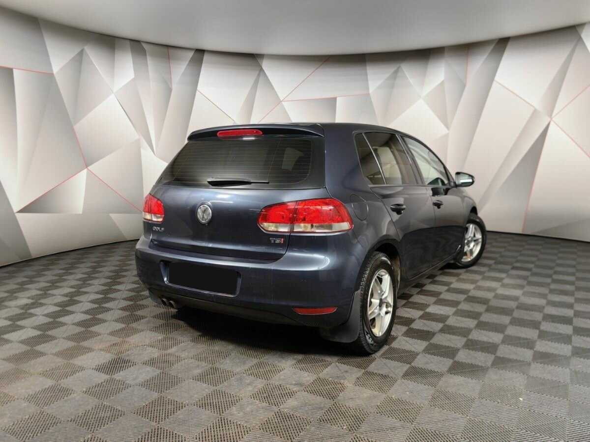 Volkswagen Golf б/у, 2012, Механическая. Фото: #1