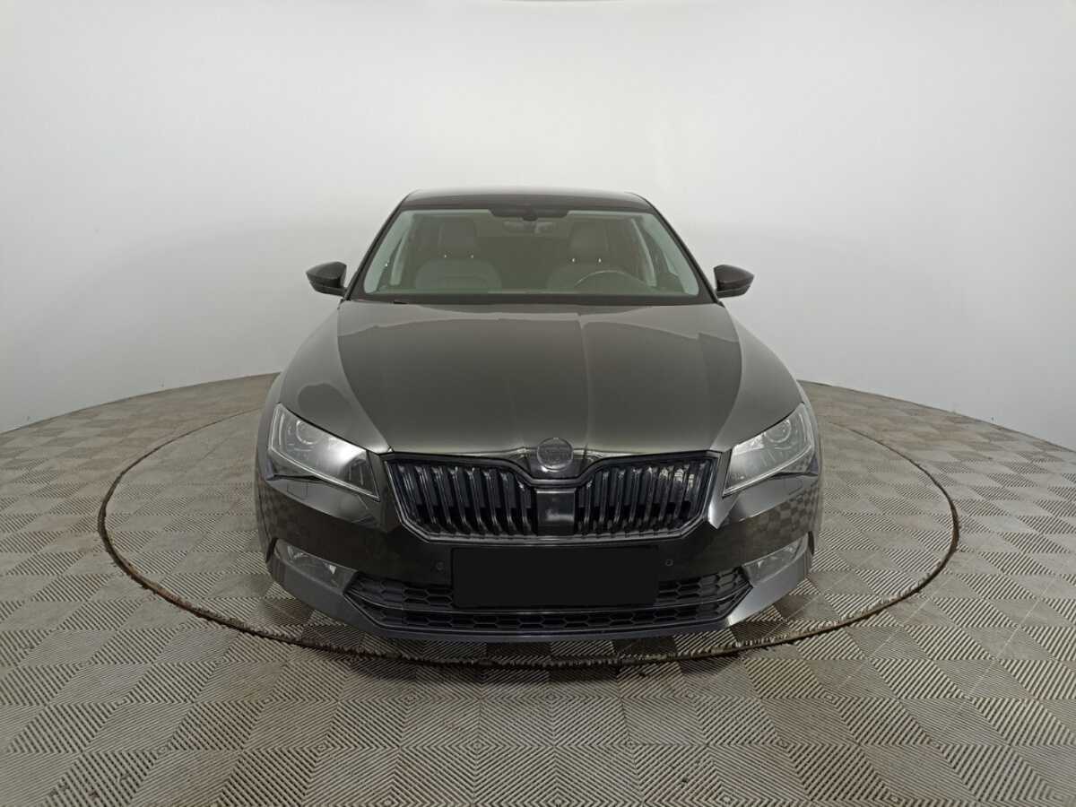 Skoda Superb б/у, 2018, Роботизированная. Фото: #1