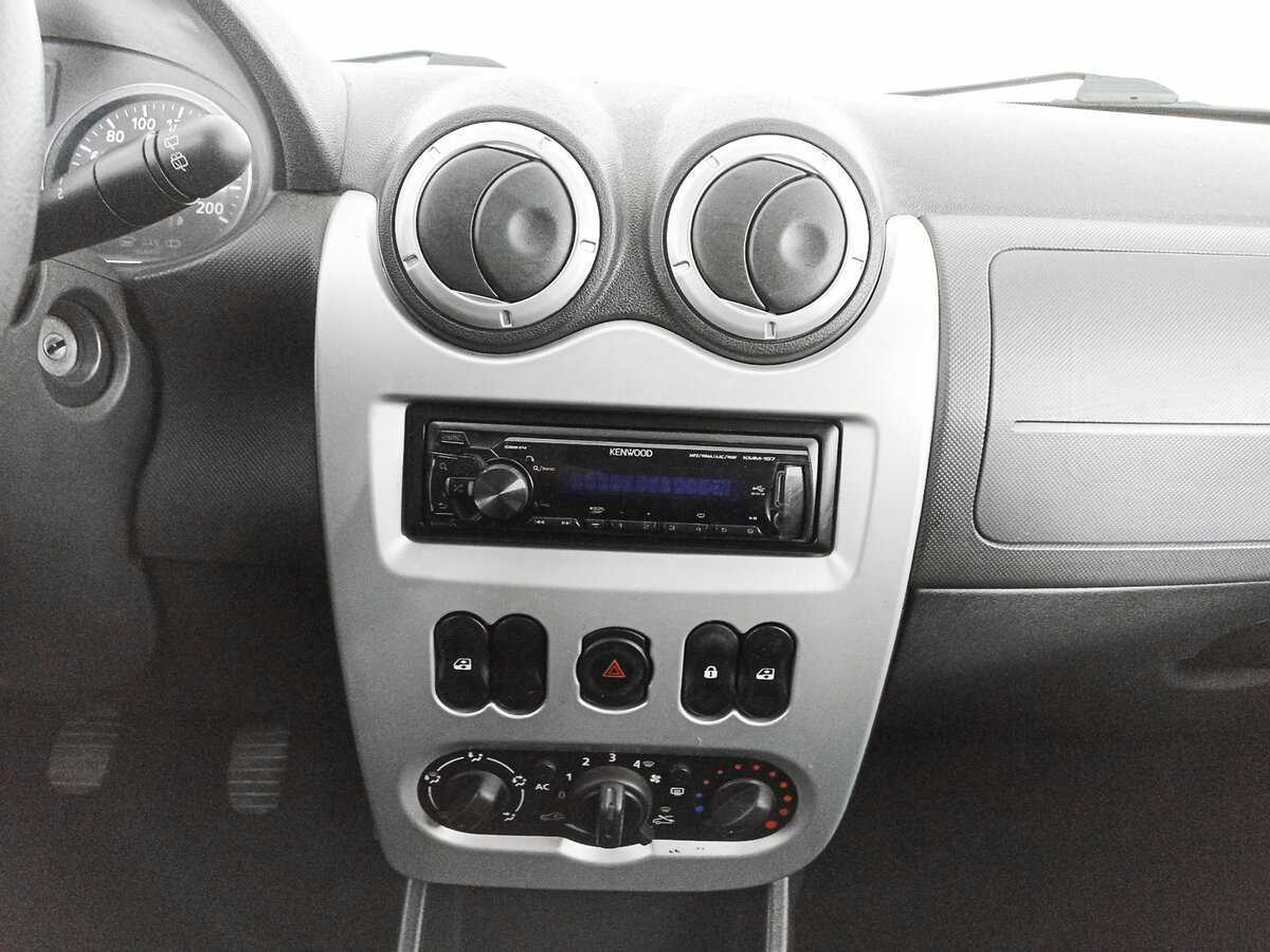 Renault Sandero б/у, 2014, Механическая. Фото: #12