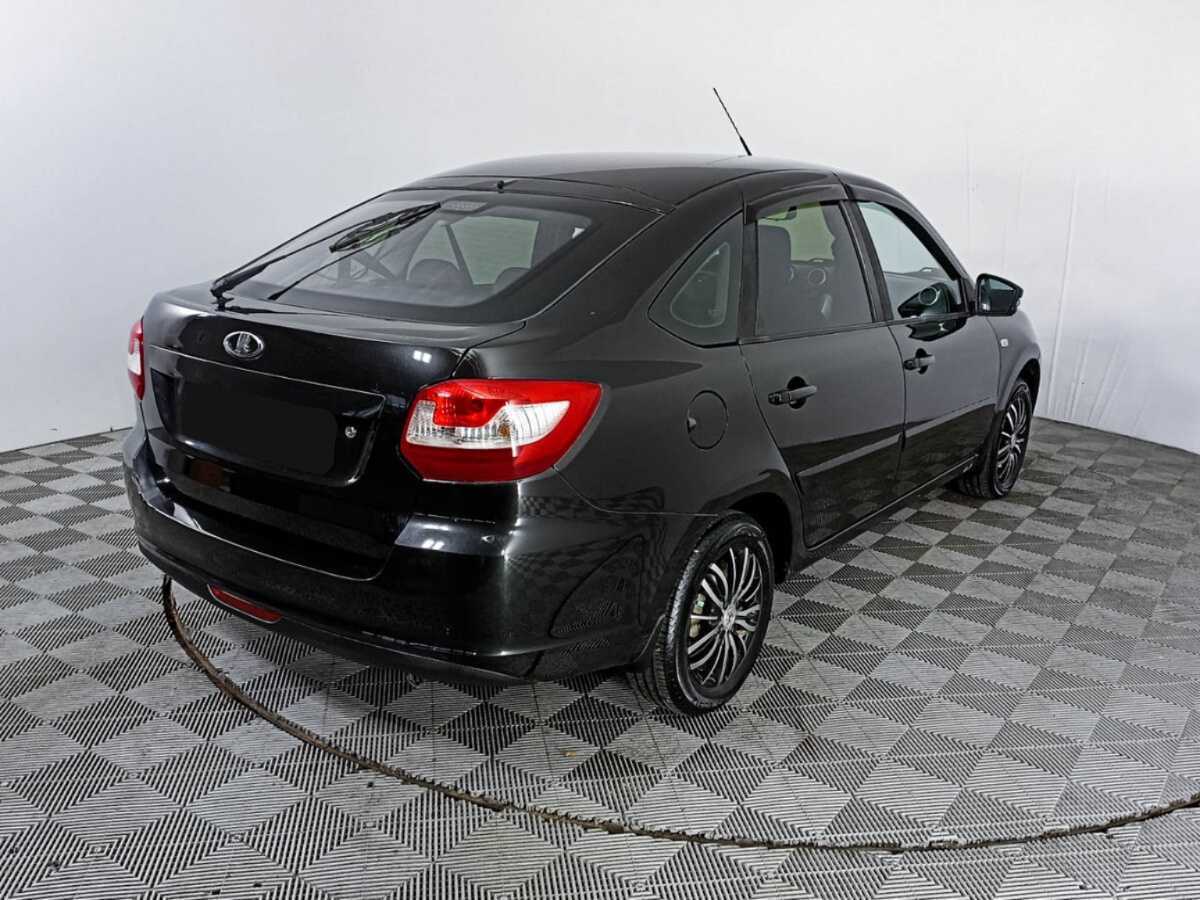 Лада (ВАЗ) Гранта б/у, 2015, Механическая. Фото: #4