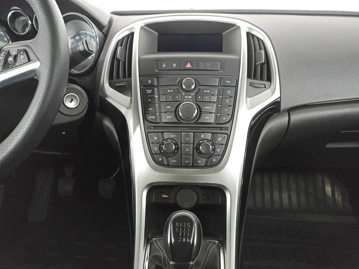 Opel Astra б/у, 2013, Механическая. Фото: #12