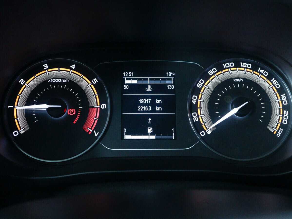 Лада (ВАЗ) Веста б/у, 2023, Механическая. Фото: #8