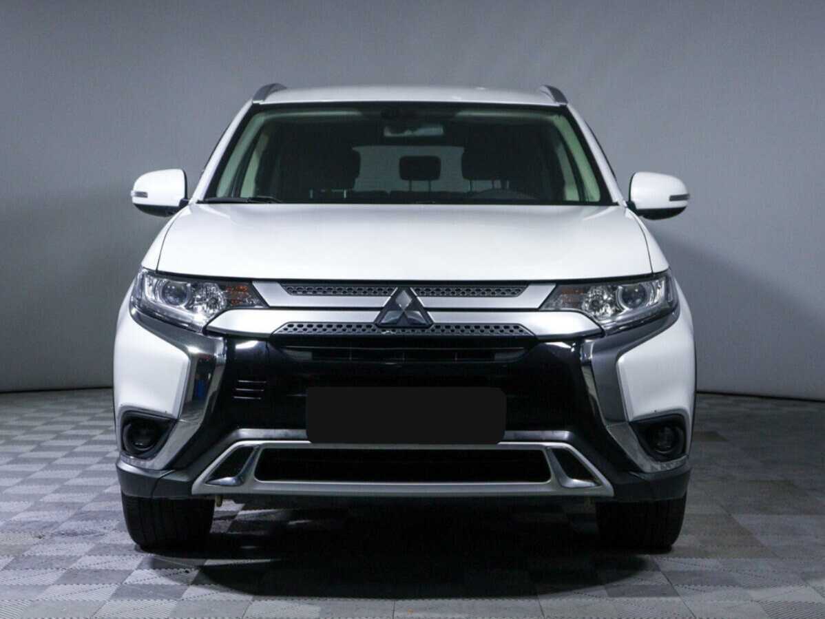 Mitsubishi Outlander б/у, 2018, Вариатор. Фото: #1