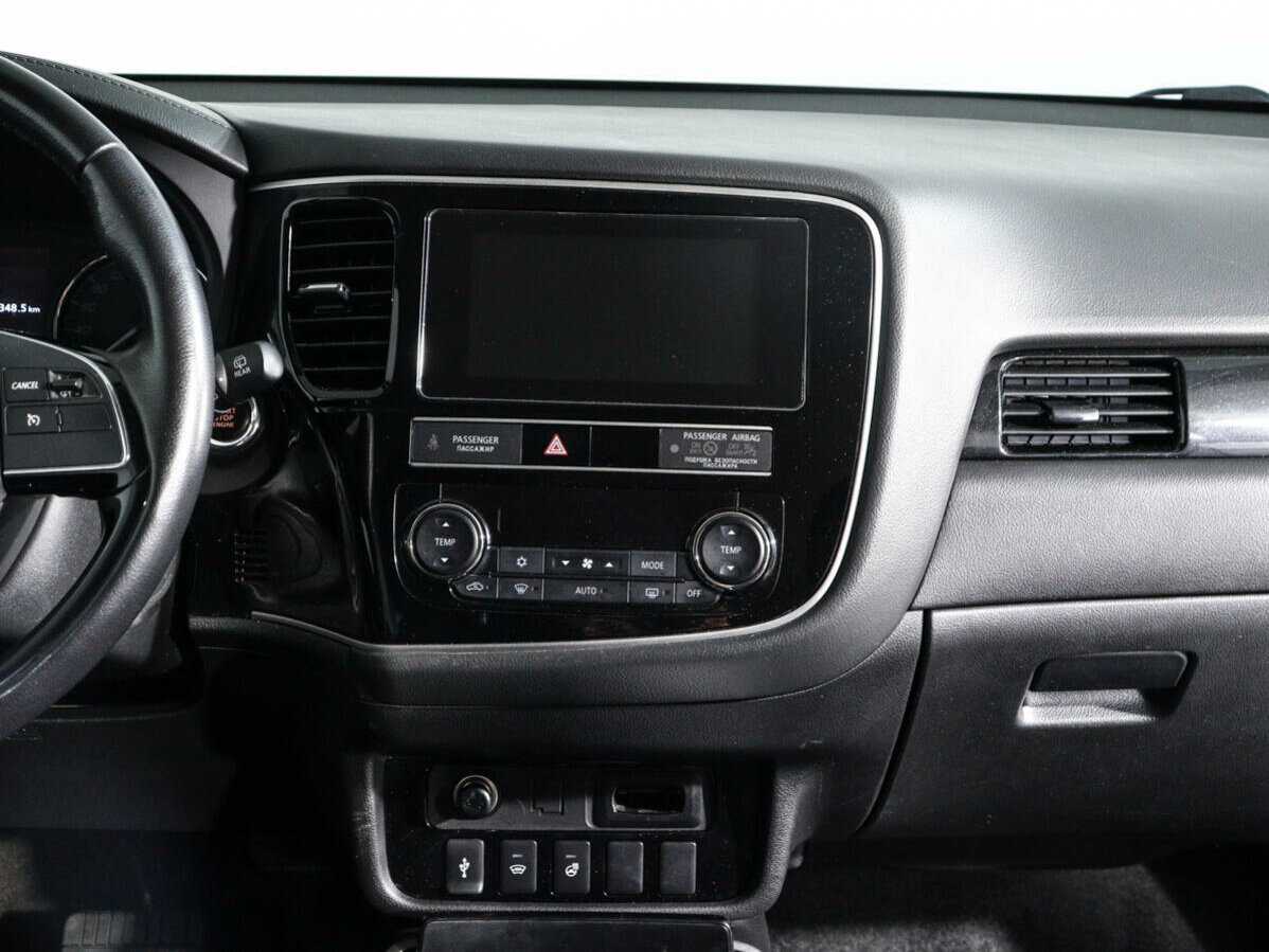 Mitsubishi Outlander б/у, 2018, Вариатор. Фото: #12