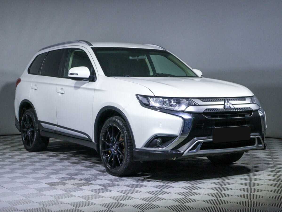 Mitsubishi Outlander б/у, 2019, Вариатор. Фото: #2
