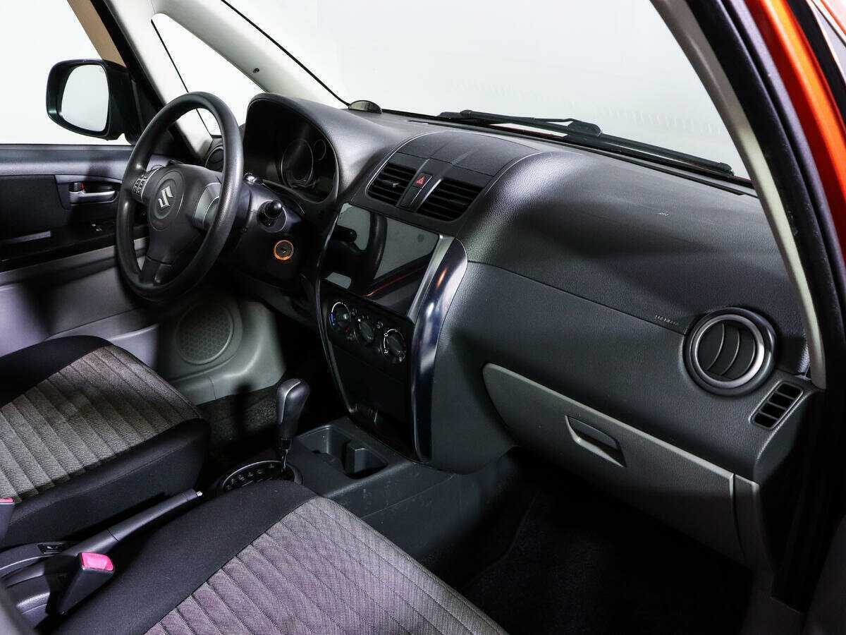 Suzuki SX4 б/у, 2012, Автоматическая. Фото: #8