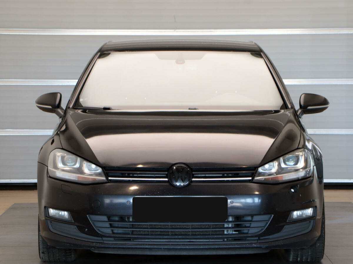 Volkswagen Golf б/у, 2013, Механическая. Фото: #1