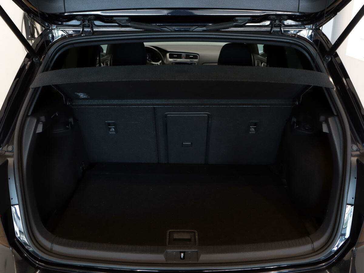 Volkswagen Golf б/у, 2013, Механическая. Фото: #9