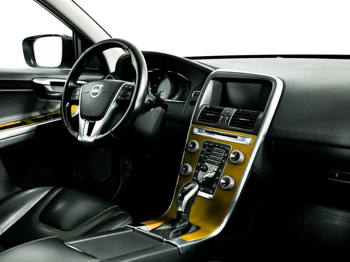 Volvo XC60 б/у, 2016, Автоматическая. Фото: #6