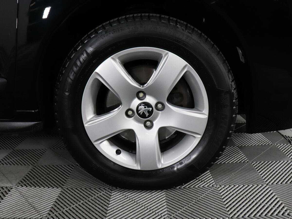 Peugeot 3008 б/у, 2016, Автоматическая. Фото: #8