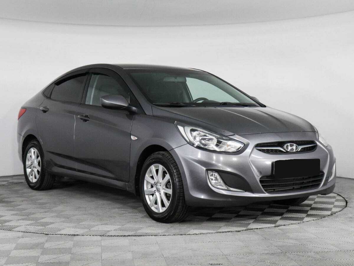 Hyundai Solaris б/у, 2013, Автоматическая. Фото: #2