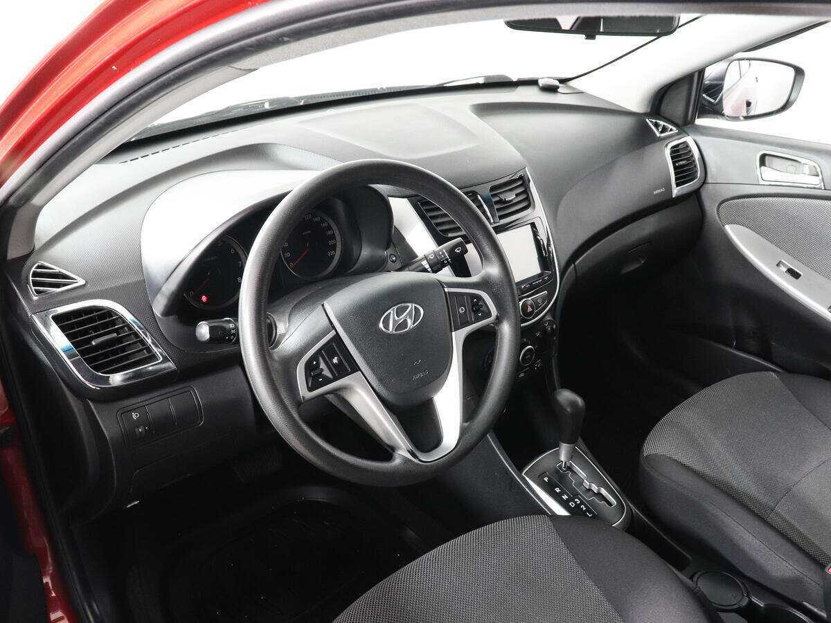 Hyundai Solaris б/у, 2013, Автоматическая. Фото: #4